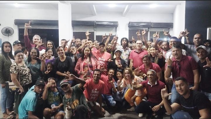 ITAPETINGA | PRÉ-CANDIDATO ZÉ NOVAES RECEBE APOIO DA POPULAÇÃO EM REUNIÃO NO BAIRRO DA NOVA