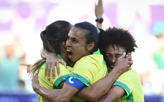 SELEÇÃO FEMININA DO BRASIL ESTRÉIA COM VITÓRIA NAS OLIMPÍADAS DE PARIS