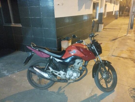 Após tentativa de homicídio PM apreende veículo utilizado no crime e arma de fogo