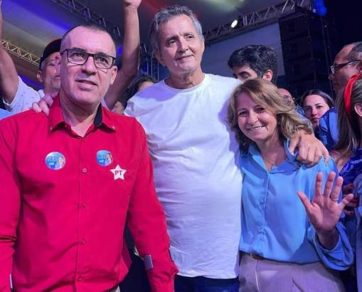 ITAPETINGA | CIDA MOURA E JOÃO DE DEUS REALIZAM CONVENÇÃO COM PRESENÇA DO EX-PREFEITO ZÉ CARLOS E MENSAGEM DE APOIO DO GOVERNADOR