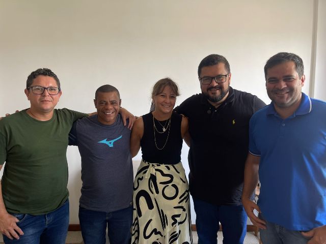 ITAPETINGA | VEREADORES DO PSD TÊM ENCONTRO COM A EX-CANDIDATA CIDA MOURA