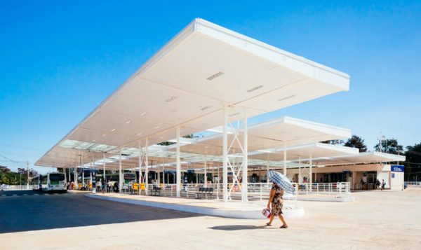ITAPETINGA | DAVI FERRAZ SUGERE CONSTRUÇÃO DE TERMINAL DE ÔNIBUS NA PRAÇA DA BÍBLIA