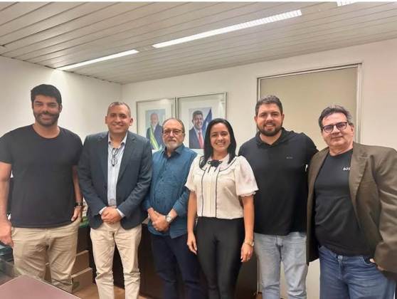 ITAPETINGA | PREFEITO EDUARDO ABANDONA ACM NETO, CORRE ATRÁS DO GOVERNADOR PETISTA E IRRITA FAZENDEIROS E O AGRO LOCAL