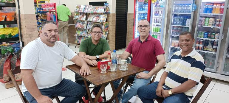 ITAPETINGA | VEREADOR SIDINEI DO SINDICATO SE REÚNE COM EX-CANDIDATO A VICE JOÃO DE DEUS