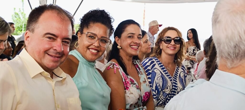 PREFEITO EDUARDO HAGGE E COMITIVA MARCAM PRESENÇA NA CERIMÔNIA DE ENTREGA DE INVESTIMENTOS DE ITAMBÉ - Fala Livre