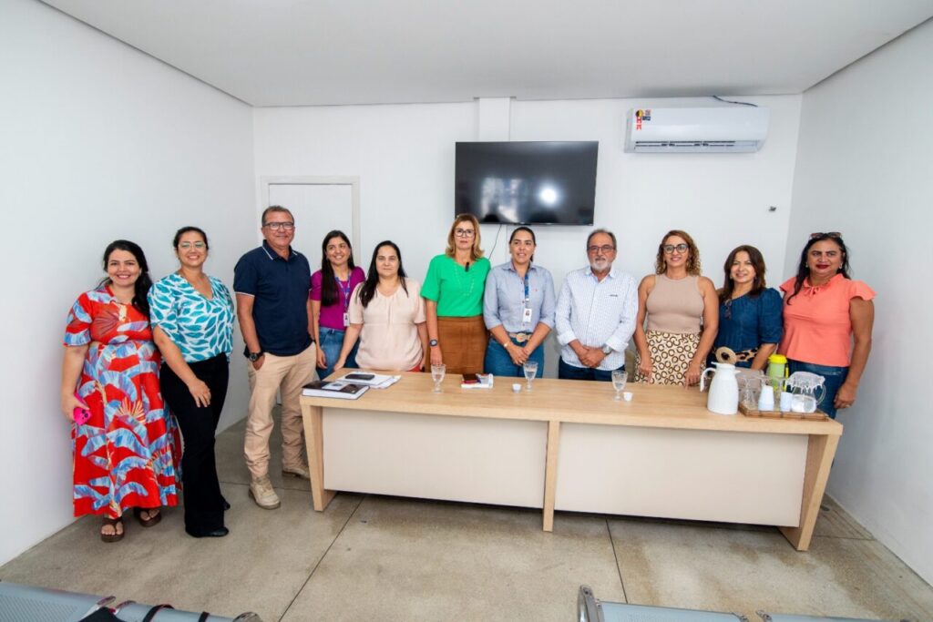 REPRESENTANTE DA SESAB FAZ VISTORIA EM UNIDADES DE SAÚDE DE ITAPETINGA E GARANTE AVANÇOS PARA O SETOR - Fala Livre