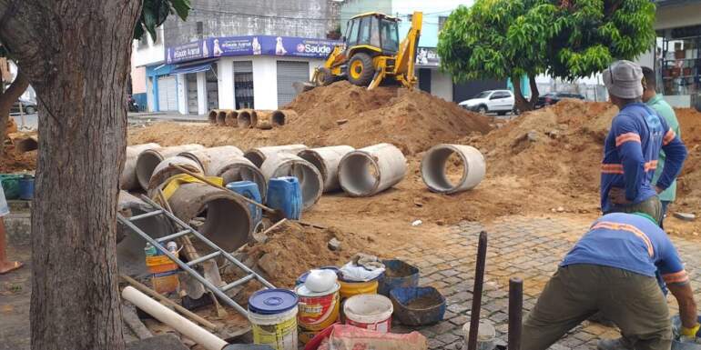 SECRETARIAS DE INFRAESTRUTURA E TRANSPORTES, JUNTO COM O SAAE, CONCLUEM A SUBSTITUIÇÃO DE MANILHAS NA REDE PLUVIAL DA CENTRAL I - Fala Livre