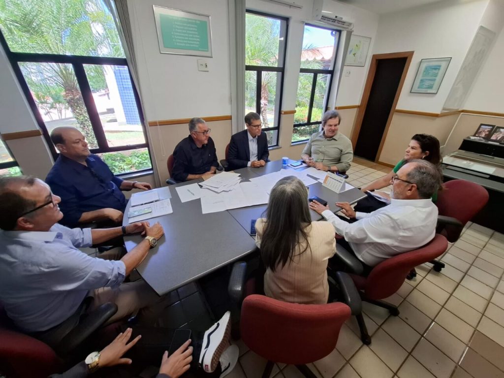 NA CONDER, PREFEITO EDUARDO HAGGE BUSCA MAIS INVESTIMENTOS PARA INFRAESTRUTURA DE ITAPETINGA - Fala Livre