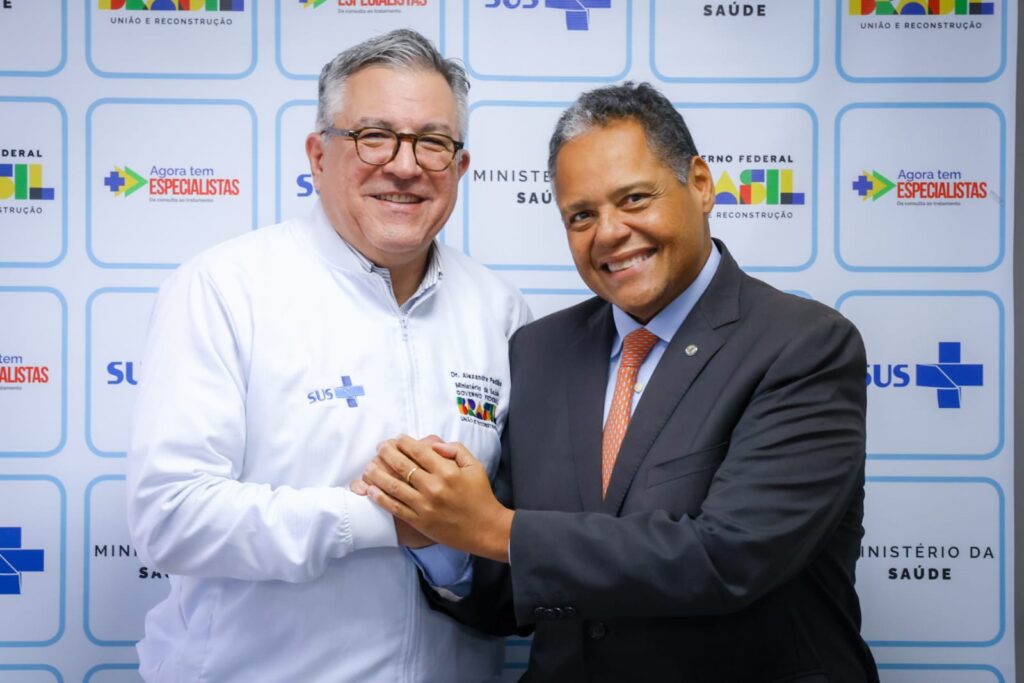 EM BRASÍLIA, DEPUTADO ANTÔNIO BRITO E MINISTRO PADILHA DEBATEM PAUTAS DA SAÚDE