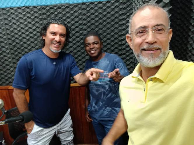 RADIALISTA WAGNER RIBEIRO DEIXA ITAPETINGA PARA MORAR NO JAPÃO