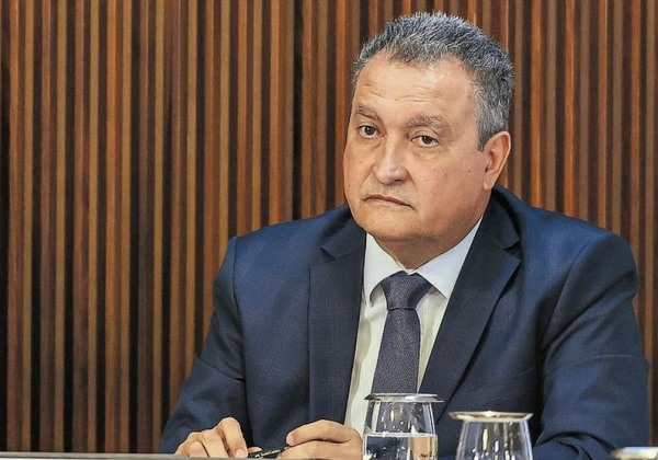 RESPIRADORES | PGR VÊ INDÍCIOS DE CRIME DE RUI COSTA E ENVIA CASO AO STF