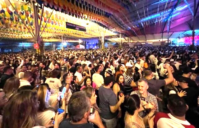 SÃO PEDRO TÔA TÔA É CANCELADO EM VITÓRIA DA CONQUISTA; PREÇO DAS BANDAS INVIABILIZOU O EVENTO