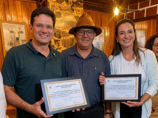 Câmara de Itapetinga entrega Moção de Aplauso em homenagem a João Roma ⋆ CMI