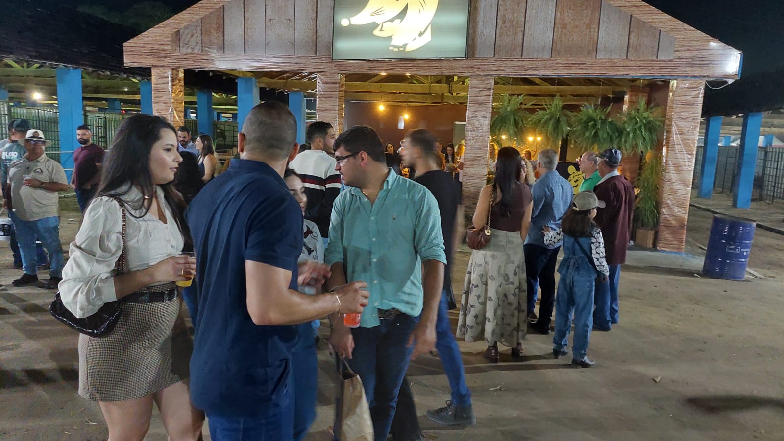 STAND DO ‘SARUÊ’ VIROU ATRAÇÃO NO PARQUE DE EXPOSIÇÕES DE ITAPETINGA