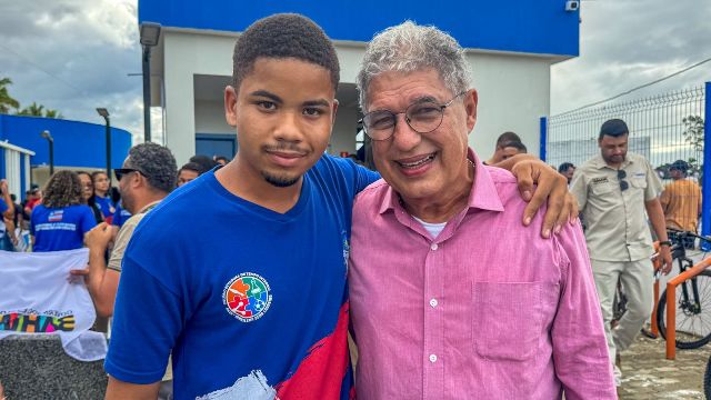 ROSEMBERG CRITICA EVENTO DE ACM NETO SOBRE EDUCAÇÃO E QUESTIONA MODELO PRIVATISTA DEFENDIDO PELO EX-PREFEITO
