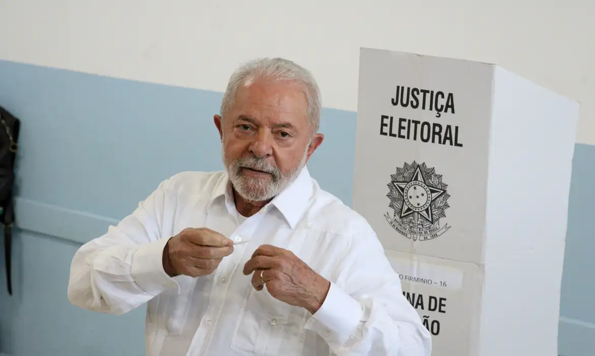 LULA VENCE EM VÁRIOS PAÍSES