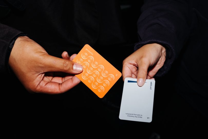 O jogo de cartas Lalaga chega às prateleiras da Whitcoulls
