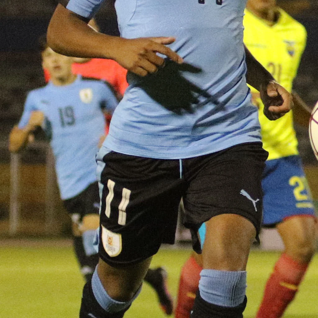 De La Cruz volta a ser trending topic com lesao cronica e futuro incerto no Flamengo