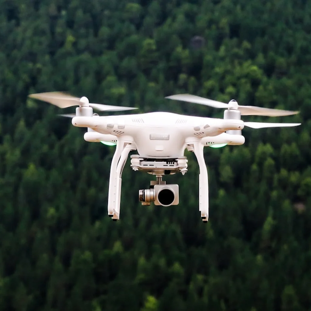 Novas regras para drones no Brasil: ANAC e DECEA apertam o cerco em 2026