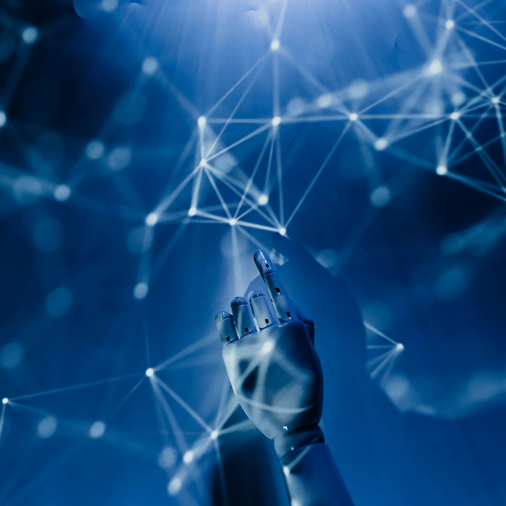 Startup francesa Mistral AI capta 3 bilhões de euros para rivalizar com OpenAI