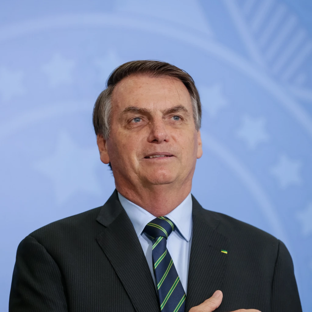 Bolsonaro depõe sobre arma apreendida em blitz em Brasília