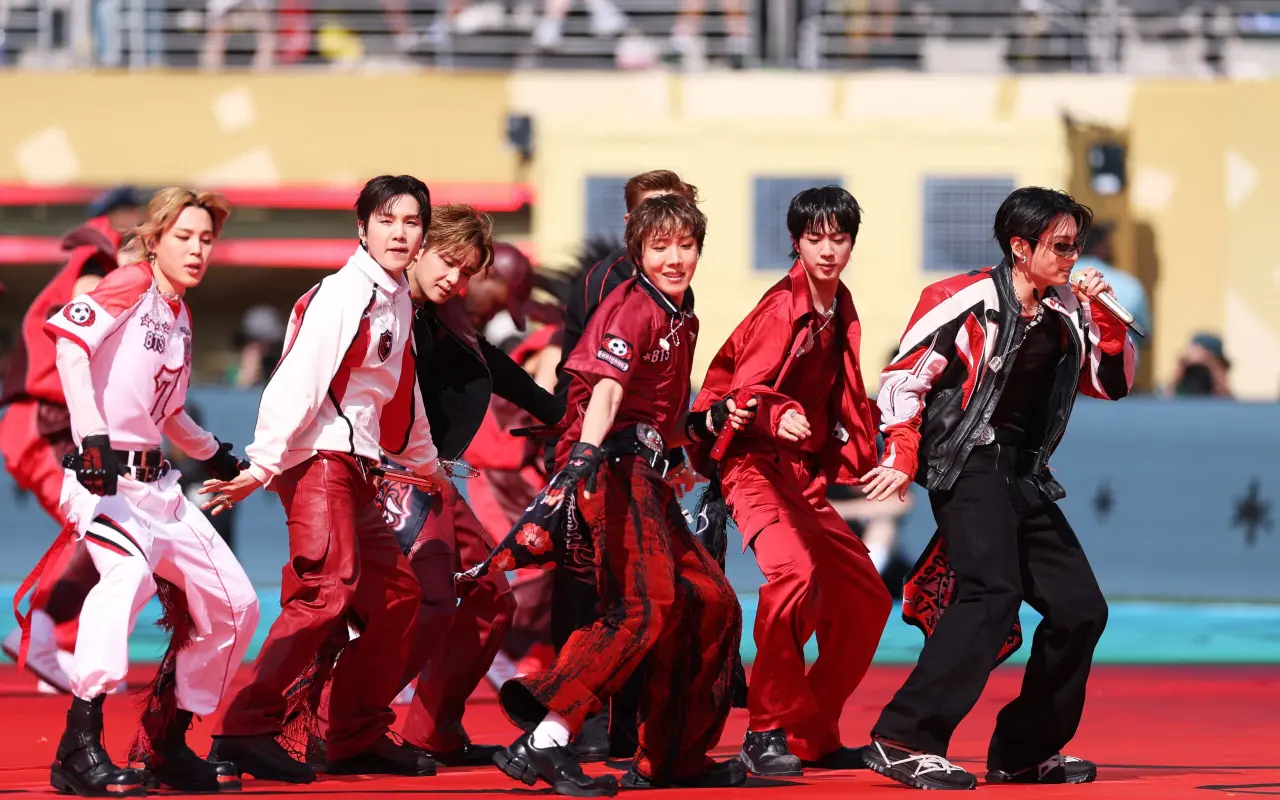 Bts faz show histórico na final da copa do mundo 2026 ao lado de justin bieber