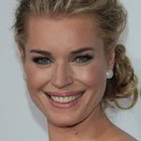 Rebecca Romijn interpreta em Vingadores: Doutor Destino