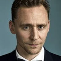 Tom Hiddleston interpreta em Vingadores: Doutor Destino