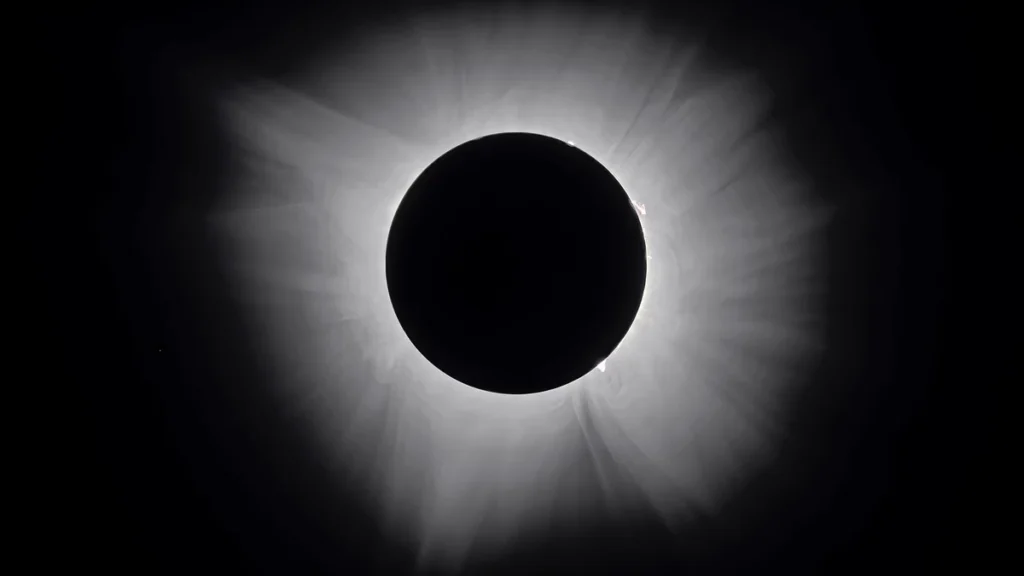 Eclipse solar total de 12 de agosto: horários, transmissão ao vivo e como assistir