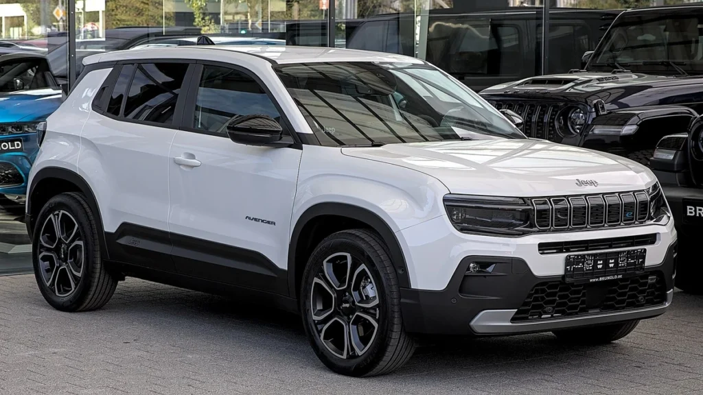 Jeep avenger chega ao brasil como o híbrido mais barato do país a partir de r$ 114.990