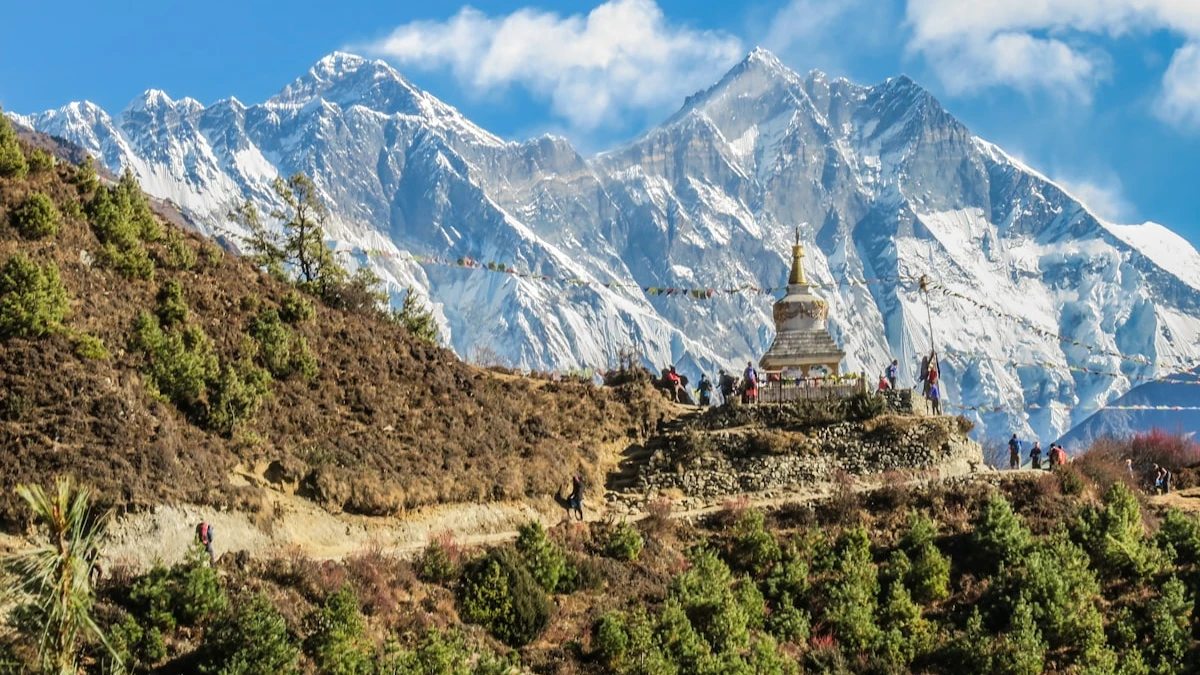 Colapso de geleira no nepal causa enchentes e centenas de desaparecidos