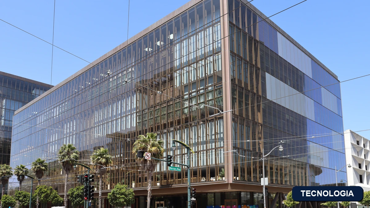 Prédio da sede da OpenAI em São Francisco em foto real, tema da oficialização da operação da empresa de inteligência artificial no Brasil em agosto de 2026